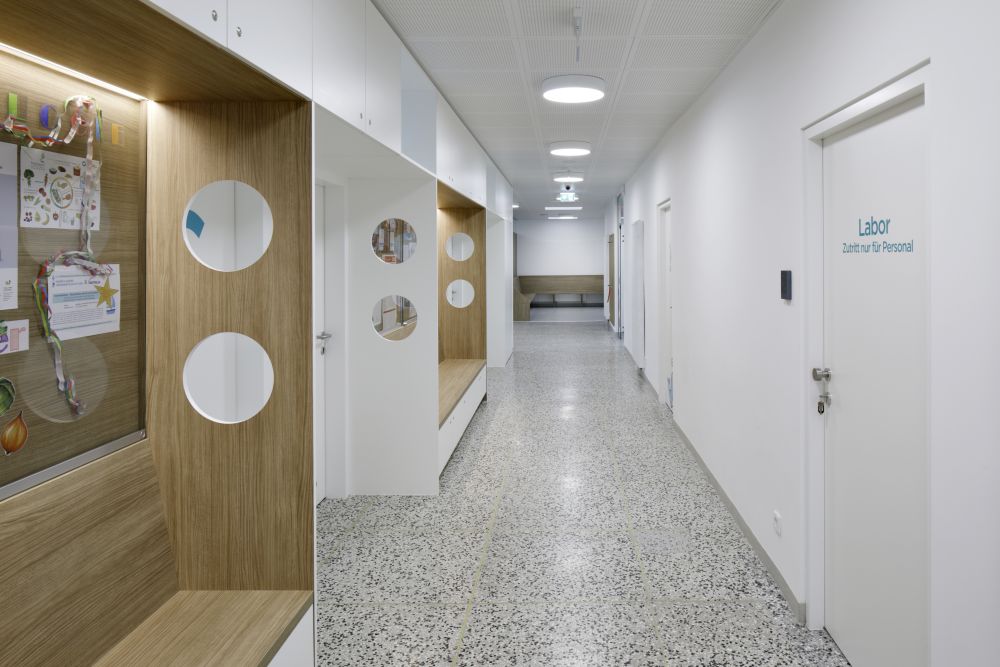 Gang I Wartebereiche